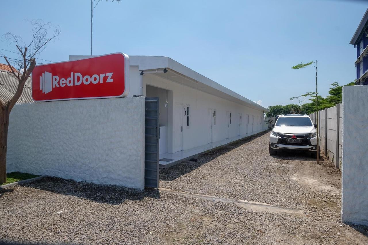 Reddoorz Near Tugu Kartasura Hotel Sukoharjo Екстериор снимка